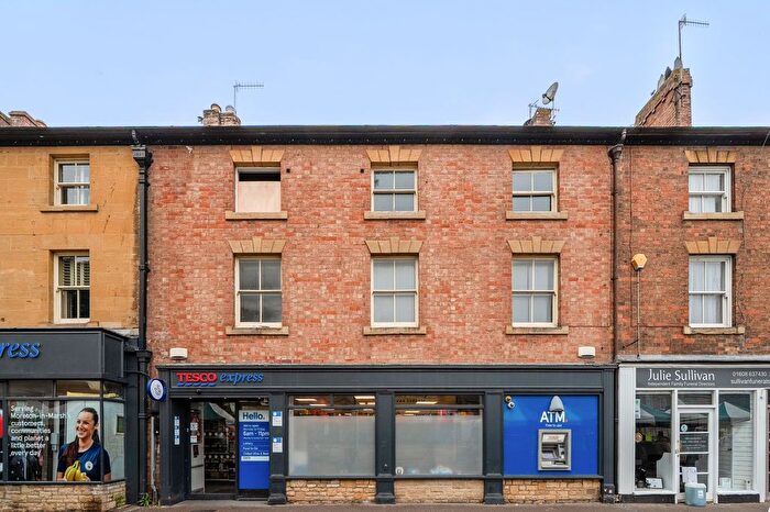 2 Bedroom Flat To Rent In Manchester Court, Moreton-In-Marsh, GL56