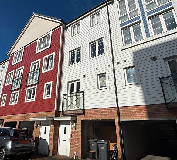 4 Bedroom Property To Rent In Crabapple Road, Tonbridge, TN9