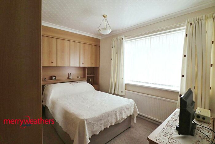 2 Bedroom Semi-Detached Bungalow For Sale In Sunnybank Crescent, Brinsworth, Rotherham, S60