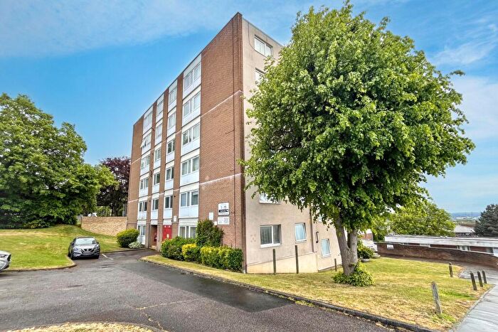 Studio For Sale In Menlo Gardens, Beulah Hill, Upper Norwood, SE19