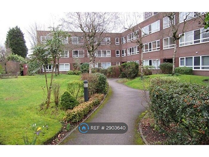 2 Bedroom Flat To Rent In Stretford, Manchester, M32