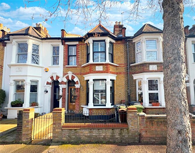 5 Bedroom House To Rent In Somerset Road, Walthamstow, E17