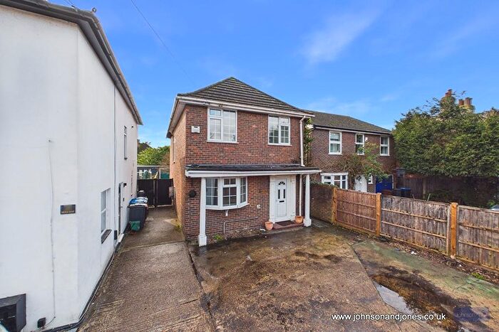 3 Bedroom Detached House For Sale In Bridge Road, Chertsey, KT16