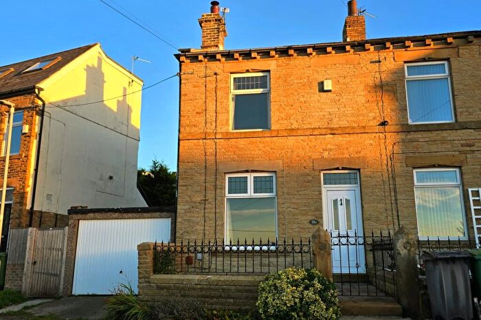2 Bedroom Semi-Detached House For Sale In Moorside Road, Drighlington, BD11