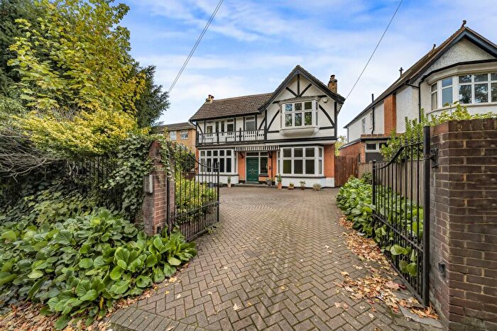 4 Bedroom Detached House For Sale In Station Road, Orpington, BR6