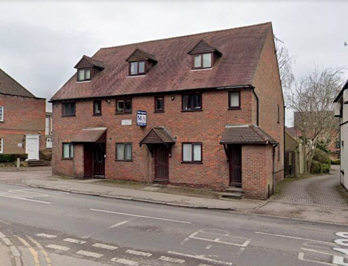2 Bedroom Flat To Rent In Romeland Court, Elstree, WD6