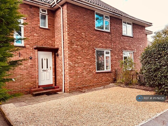 4 Bedroom Semi-Detached House To Rent In Ruskin Road, Norwich, NR4