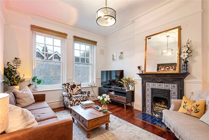 2 Bedroom Maisonette To Rent In Hailsham Avenue, London, SW2