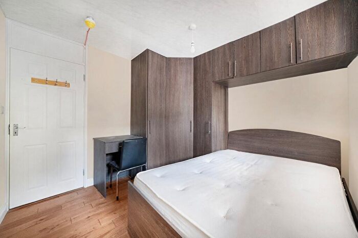 4 Bedroom Flat To Rent In New Place Square, Bermondsey, SE16