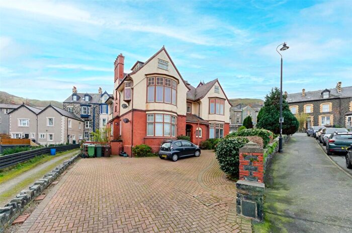 2 Bedroom Apartment For Sale In Paradise Road, Penmaenmawr, Conwy, LL34