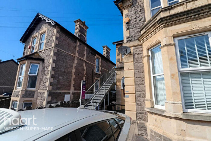2 Bedroom Flat For Sale In Beaconsfield Road, Weston-Super-Mare, BS23