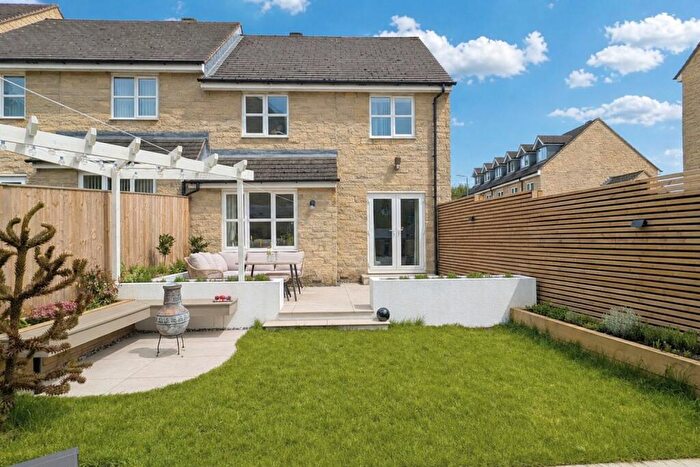 3 Bedroom Semi-Detached House For Sale In Bobbin Close, Bailiff Bridge, Brighouse, West Yorkshire, HD6