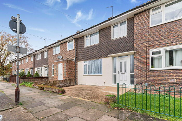 2 Bedroom Terraced House For Sale In Godstow Road, London, SE2