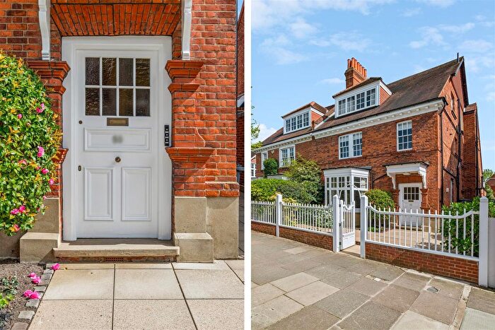 2 Bedroom Flat For Sale In Woodstock Road, London, W4