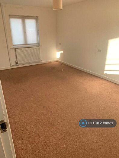2 Bedroom Flat To Rent In Dairy Square, Nottingham, NG8