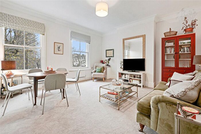 2 Bedroom Flat For Sale In St. Philip Square, SW8