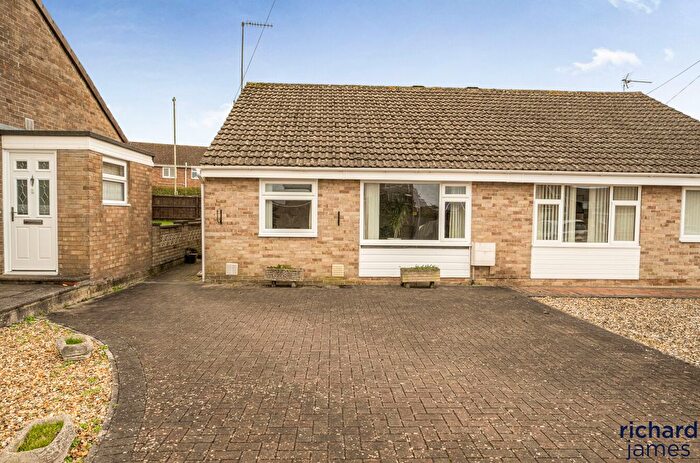 2 Bedroom Semi-Detached House For Sale In Keats Close, Royal Wootton Bassett, SN4