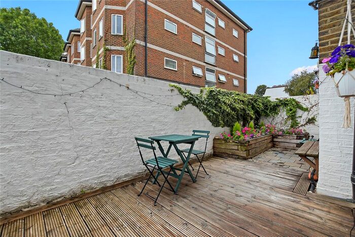 2 Bedroom Flat To Rent In St Olafs Road, Munster Village, SW6