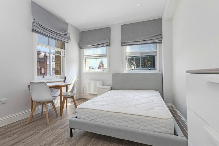 Studio To Rent In Egerton Gardens Mews, Knightsbridge, London, SW3