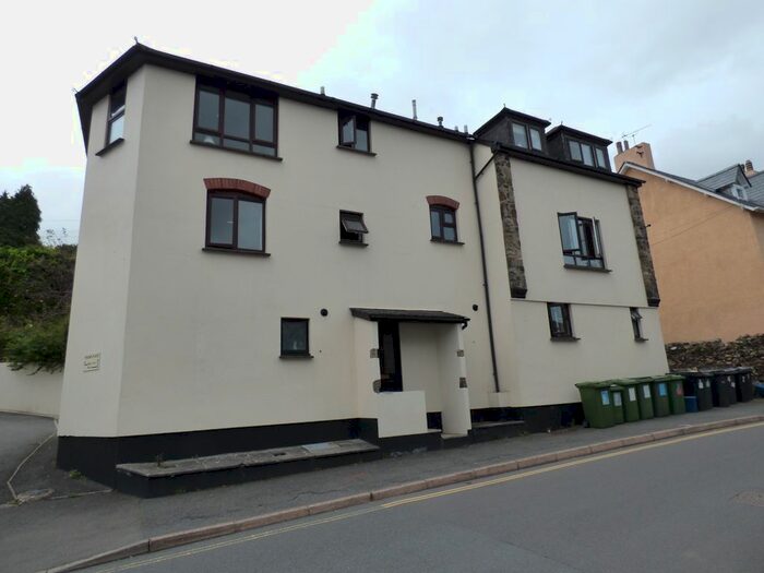 2 Bedroom Maisonette To Rent In East Street, Bovey Tracey, Newton Abbot, TQ13