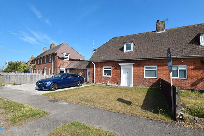 3 Bedroom End Terrace House For Sale In The Green, Lydd, TN29