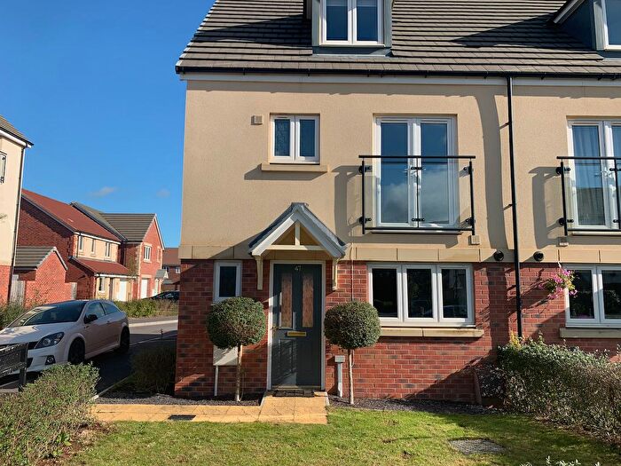 4 Bedroom Semi Detached House To Rent In Homington Avenue, Swindon, SN3