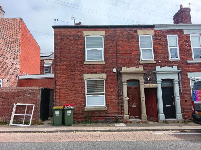 4 Bedroom End Of Terrace House For Sale In Milner Street, Preston, Lancashire, PR1