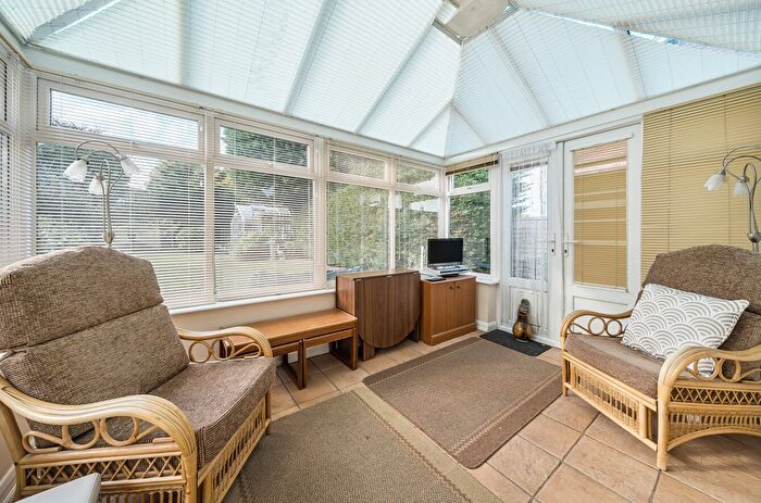 2 Bedroom End Of Terrace House For Sale In Cranbrook Close, Bromley, BR2