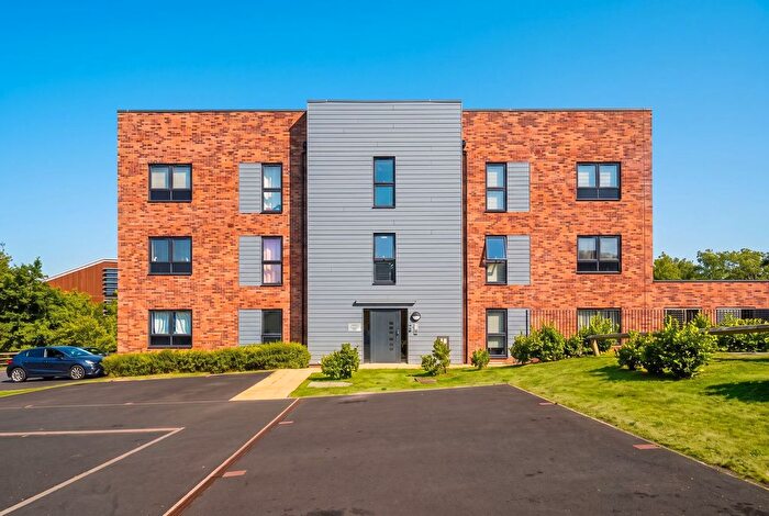 2 Bedroom Flat For Sale In Daffodil House, Elm Road, Blythe Valley, B90