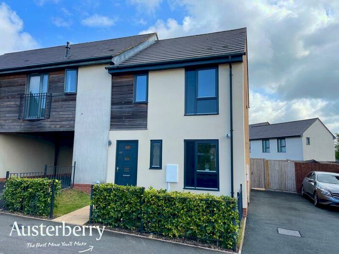 3 Bedroom Town House To Rent In Eastwood Road, Hanley, Stoke-On-Trent, Staffordshire, ST1