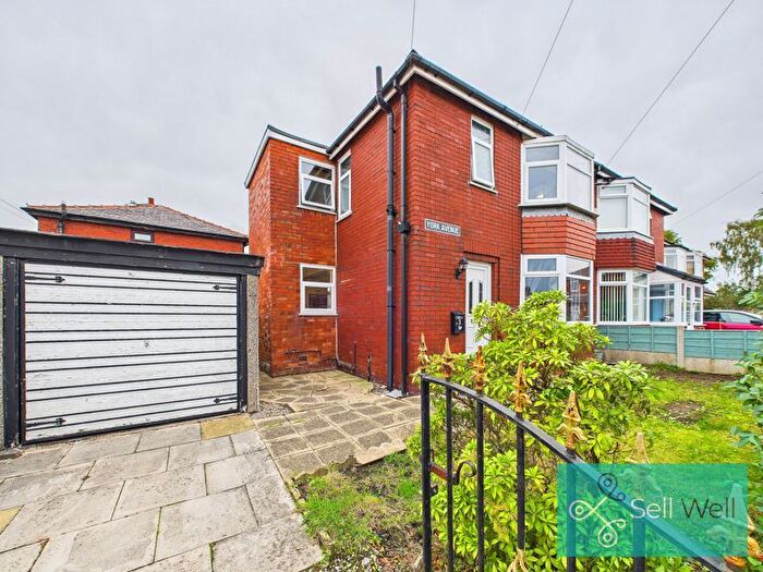3 Bedroom Semi-detached House For Sale In York Avenue, Swinton, Manchester, M27