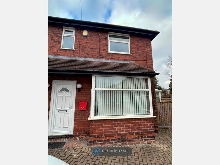 2 Bedroom Semi-Detached House To Rent In Corkland Close, Ashton-Under-Lyne, OL6