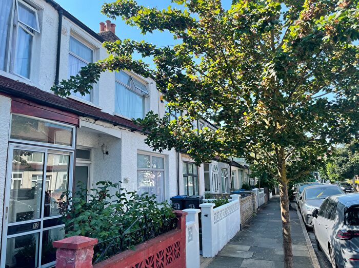 4 Bedroom Terraced House To Rent In Ipswich Road, London, SW17