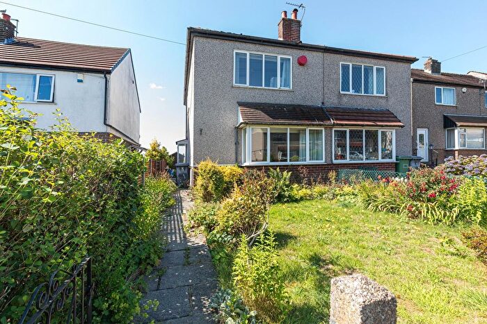 3 Bedroom Semi Detached House To Rent In Ryefields Avenue, Huddersfield, HD3