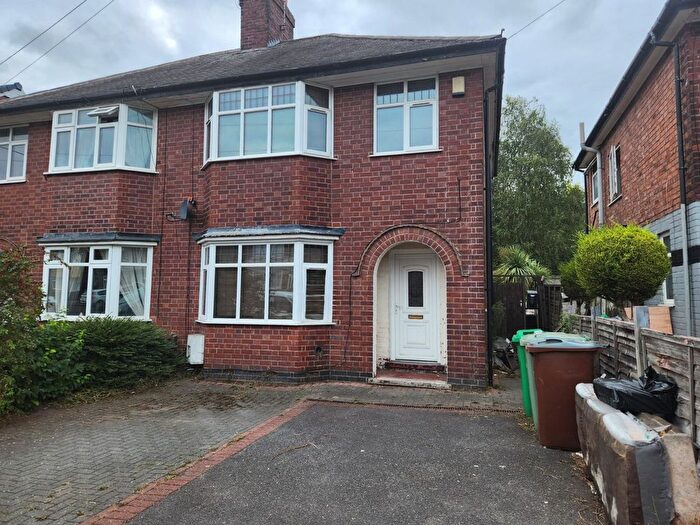 Semi-detached House For Sale In Plantation Side, Nottingham, Nottinghamshire, NG7