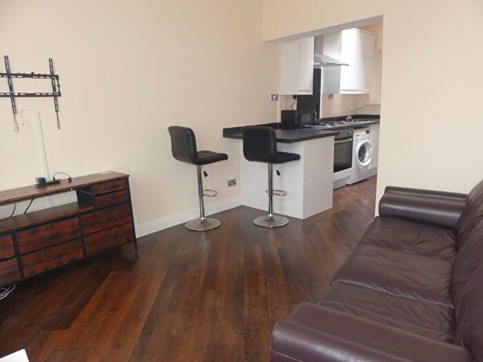 1 Bedroom Terraced House To Rent In Henthorn Street, Oldham, OL2