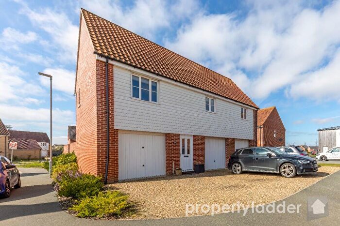 2 Bedroom Coach House For Sale In Smedley Close, North Walsham, NR28