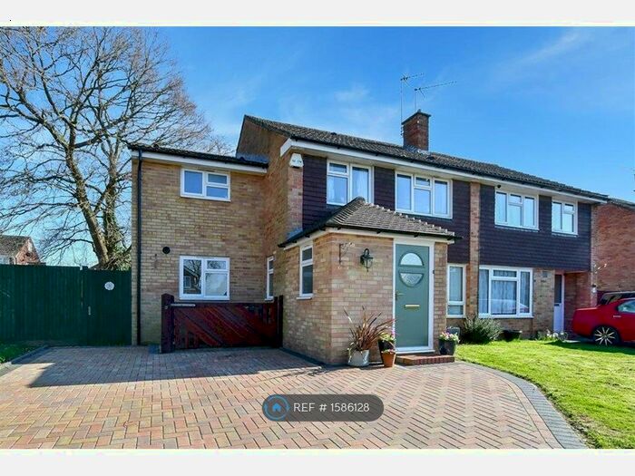 4 Bedroom Semi-Detached House To Rent In Beech Road, Horsham, RH12