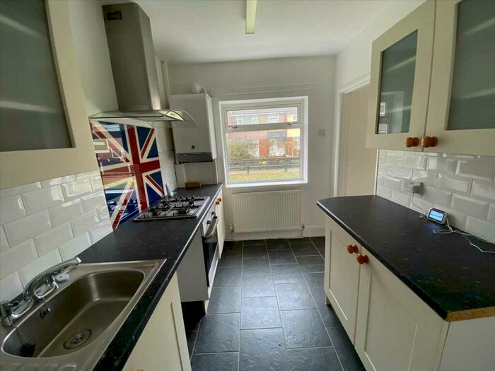1 Bedroom Flat To Rent In Arundel Court, Ellesmere Port, CH65