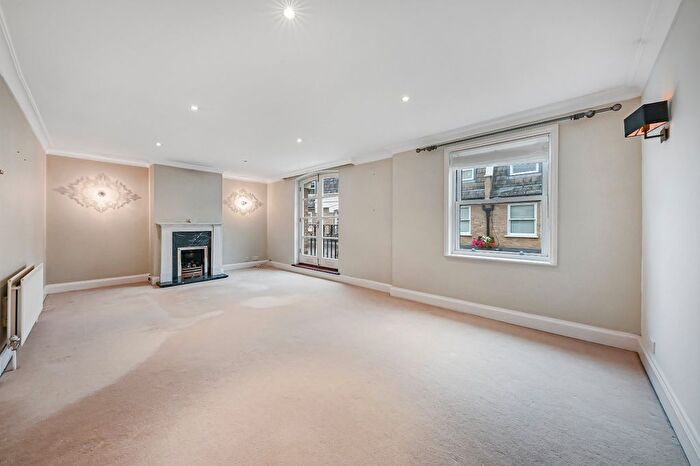 3 Bedroom Mews To Rent In St. Peters Place, London, W9