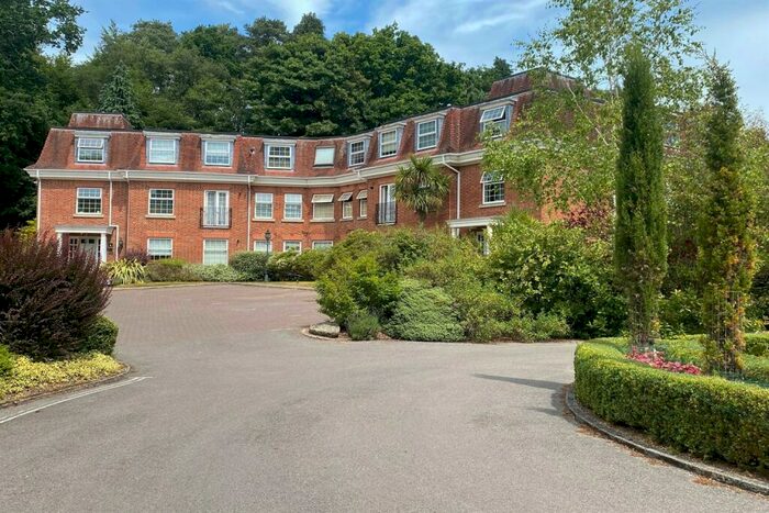 2 Bedroom Flat To Rent In Shottermill Park, Hindhead Road, Haslemere, GU27