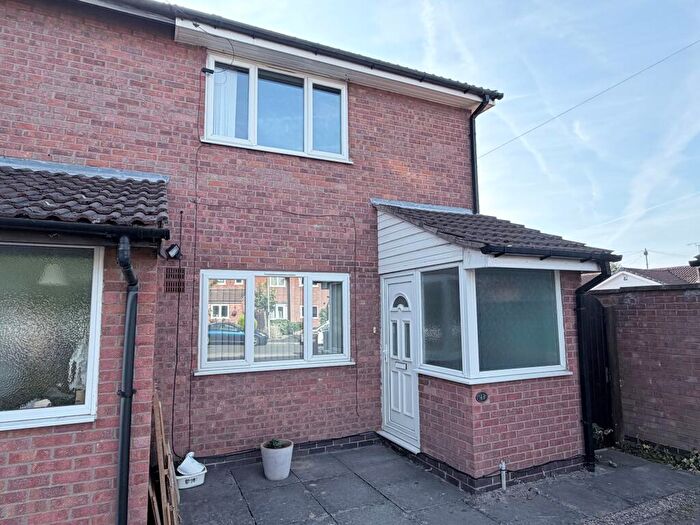2 Bedroom Semi-Detached House To Rent In Walcote Close, Hinckley, LE10