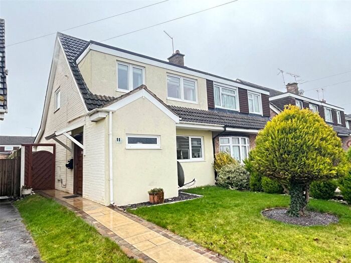 3 Bedroom Semi-Detached House For Sale In Admirals Way, Daventry, Northamptonshire, NN11