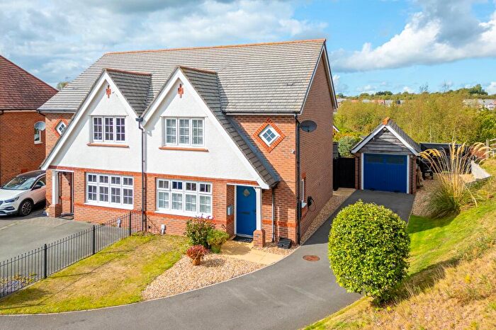 3 Bedroom Semi-Detached House For Sale In Clayton Road, Buckley, CH7