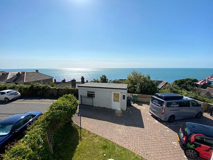 1 Bedroom Flat To Rent In Spring Gardens, Ventnor, PO38