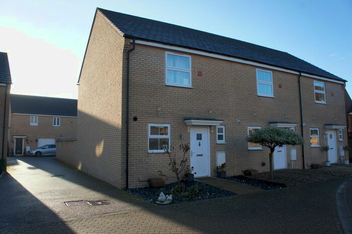 2 Bedroom End Of Terrace House To Rent In Livingstone Road, Yaxley, Peterborough, PE7