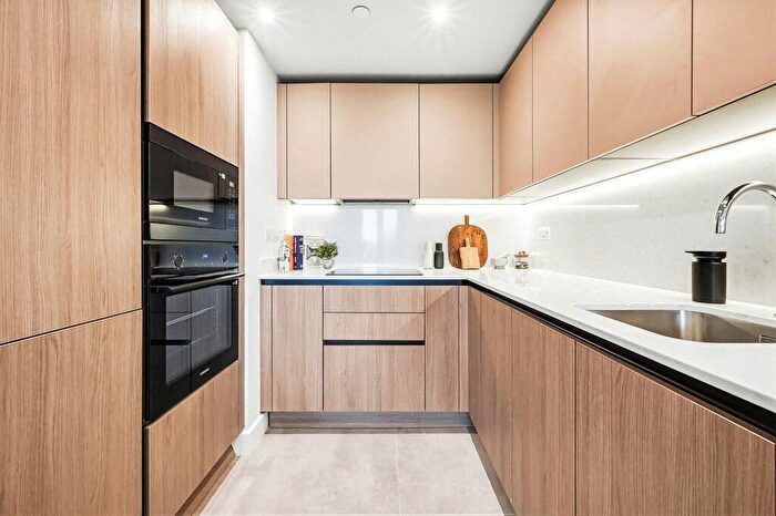 4 Bedroom Terraced House To Rent In Balfour Ave, Lo, W7