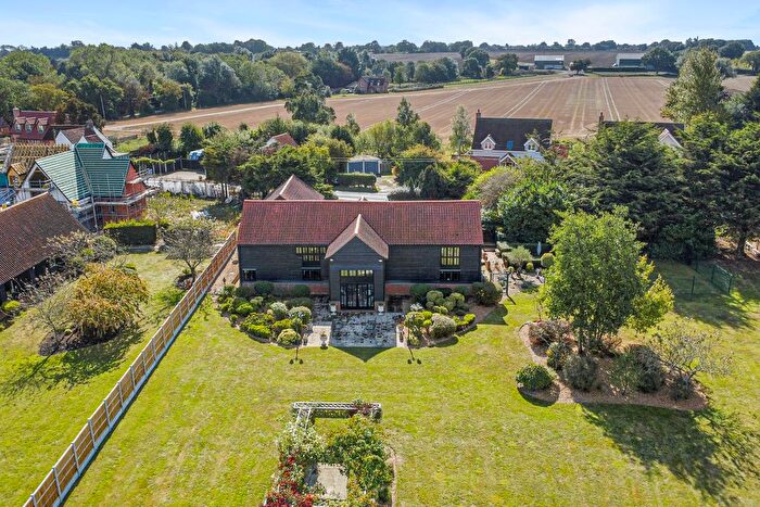 4 Bedroom Barn Conversion For Sale In The Street, Kirby-Le-Soken, Frinton-On-Sea, CO13