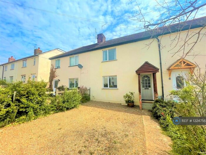 3 Bedroom Terraced House To Rent In Gloucester Road, Guildford, GU2