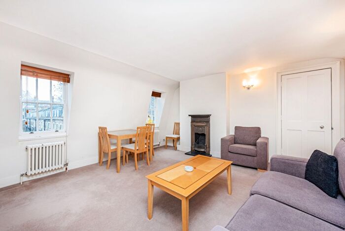 1 Bedroom Flat To Rent In Gower Mews, Bloomsbury, WC1E